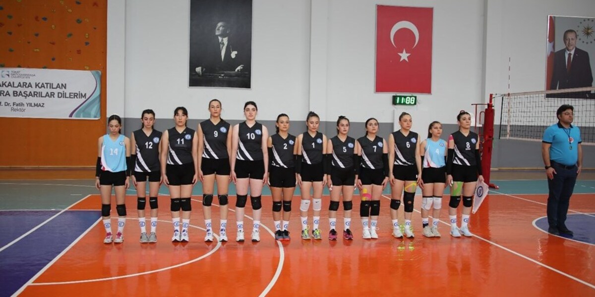 Voleybolculardan 6 Şubat  Depremleri İçin Saygı Duruşu