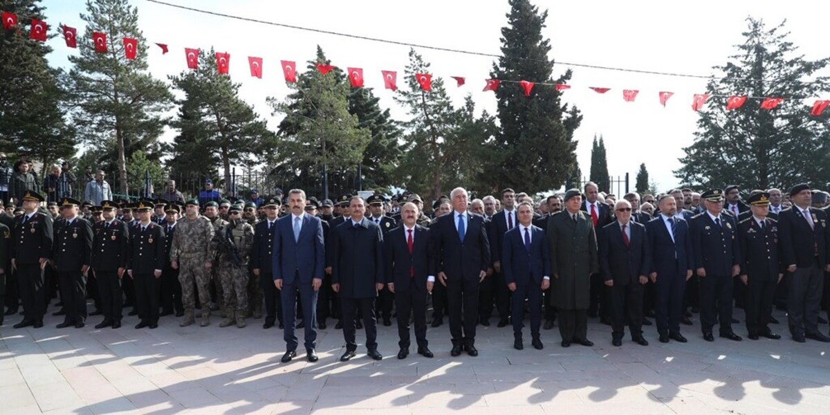 Rektörümüz, 18 Mart Şehitleri Anma Törenine Katıldı