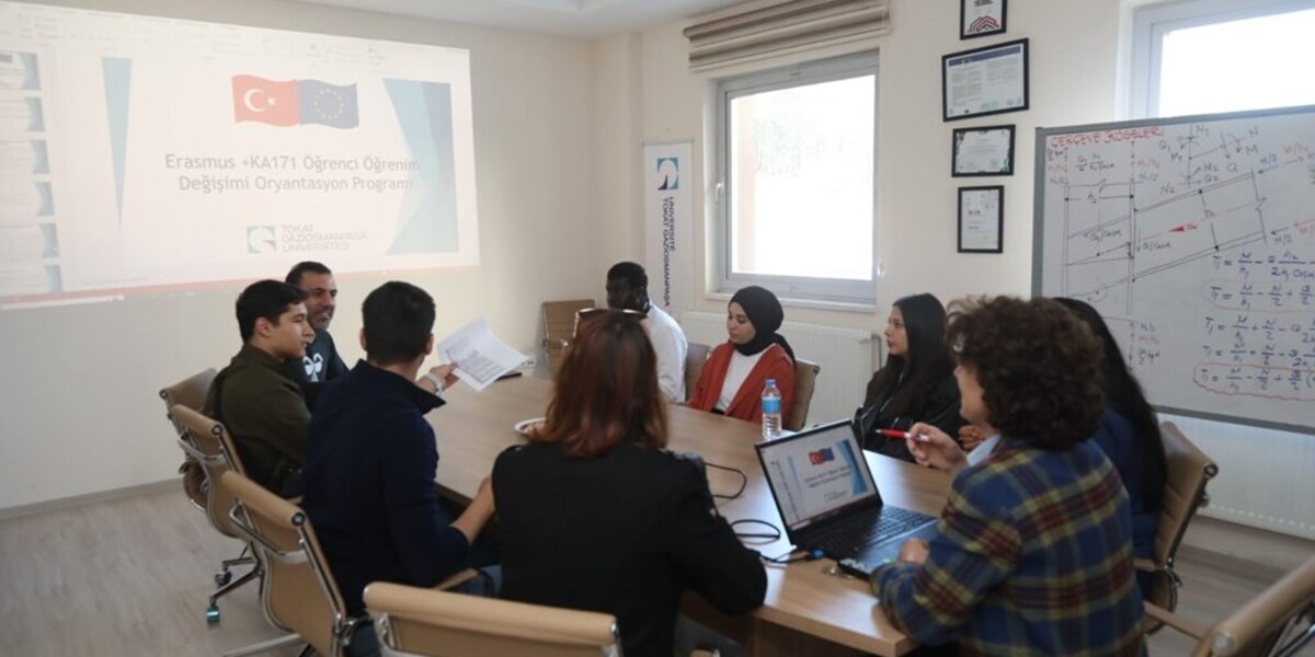 Erasmus Bilgilendirme Toplantısı Yapıldı