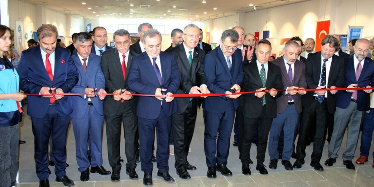 III. AR-GE Proje Pazarı ve Üniversite Tanıtım Fuarı Erzincan’da Açıldı