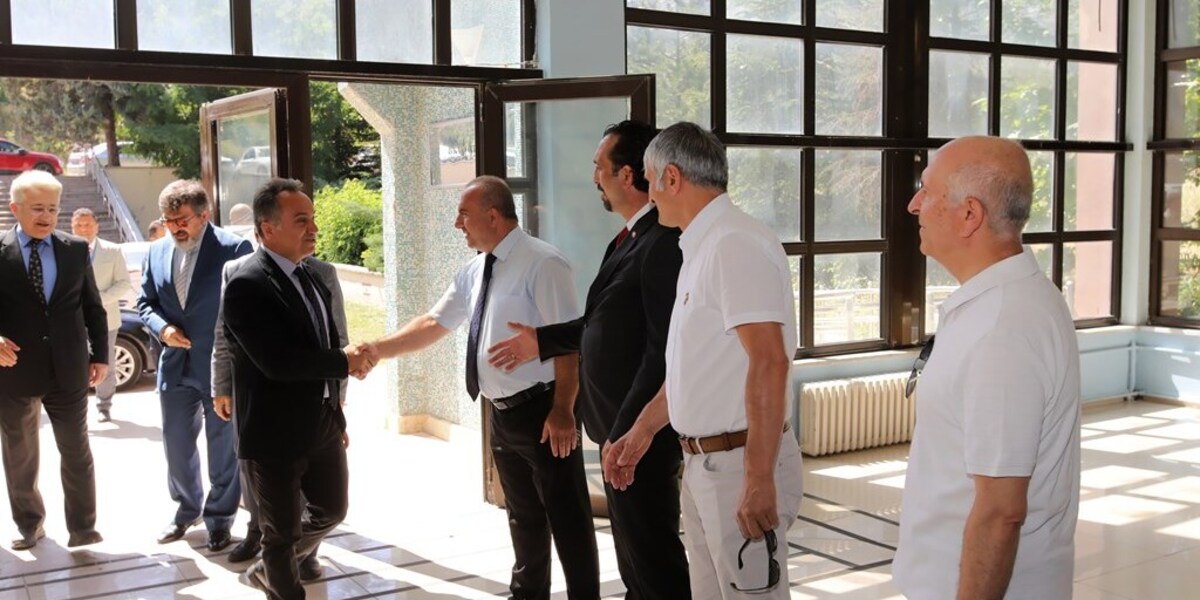 Rektörümüz Prof. Dr. Fatih YILMAZ Akademik ve İdari Personelimiz ile Bayramlaştı