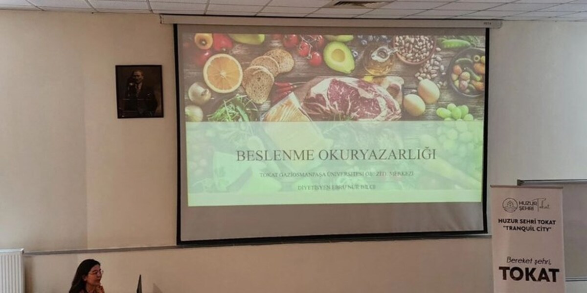 Üniversitemizde Obezite Bilgilendirme Eğitimi Düzenlendi