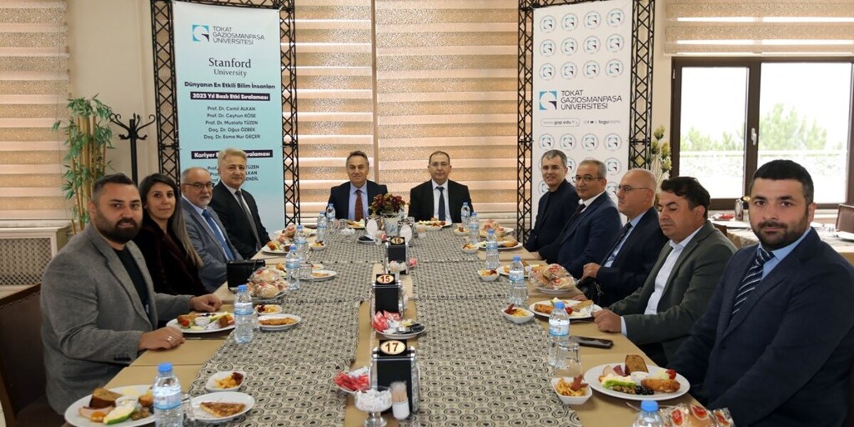 Rektörümüz Akademisyenlerimizle Bir Araya Geldi