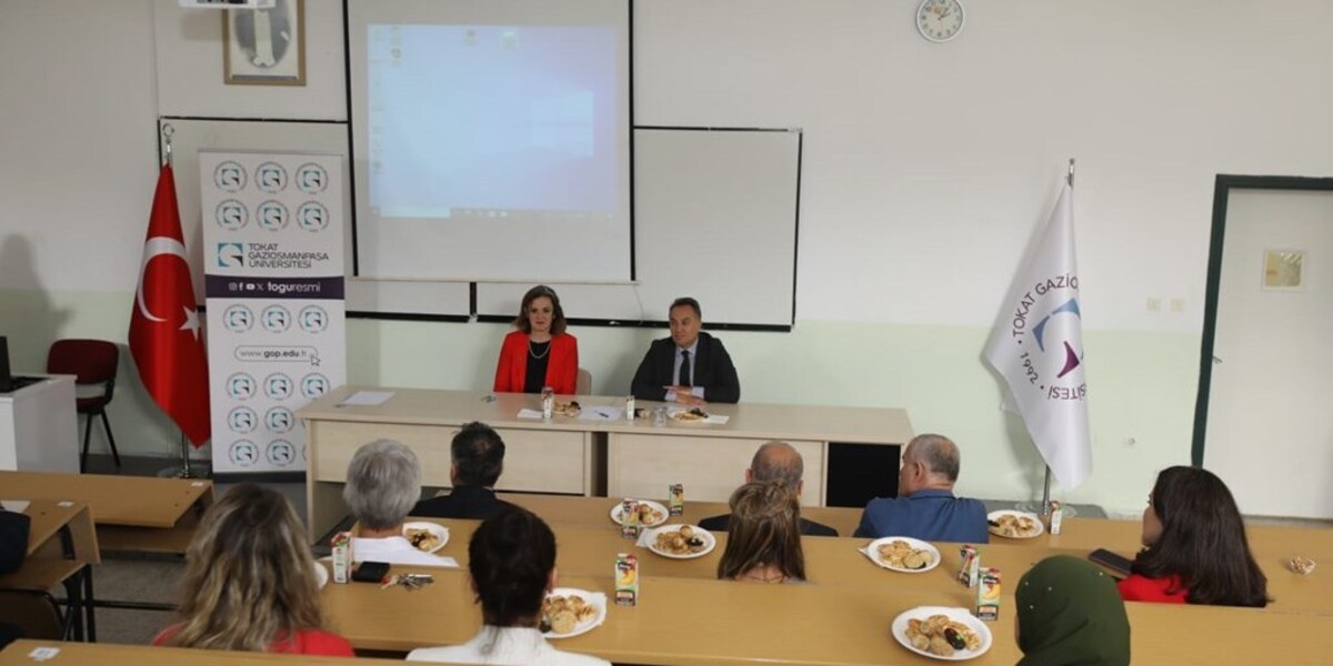 Rektörümüz Eczacılık Fakültesi Akademik Genel Kuruluna Katıldı