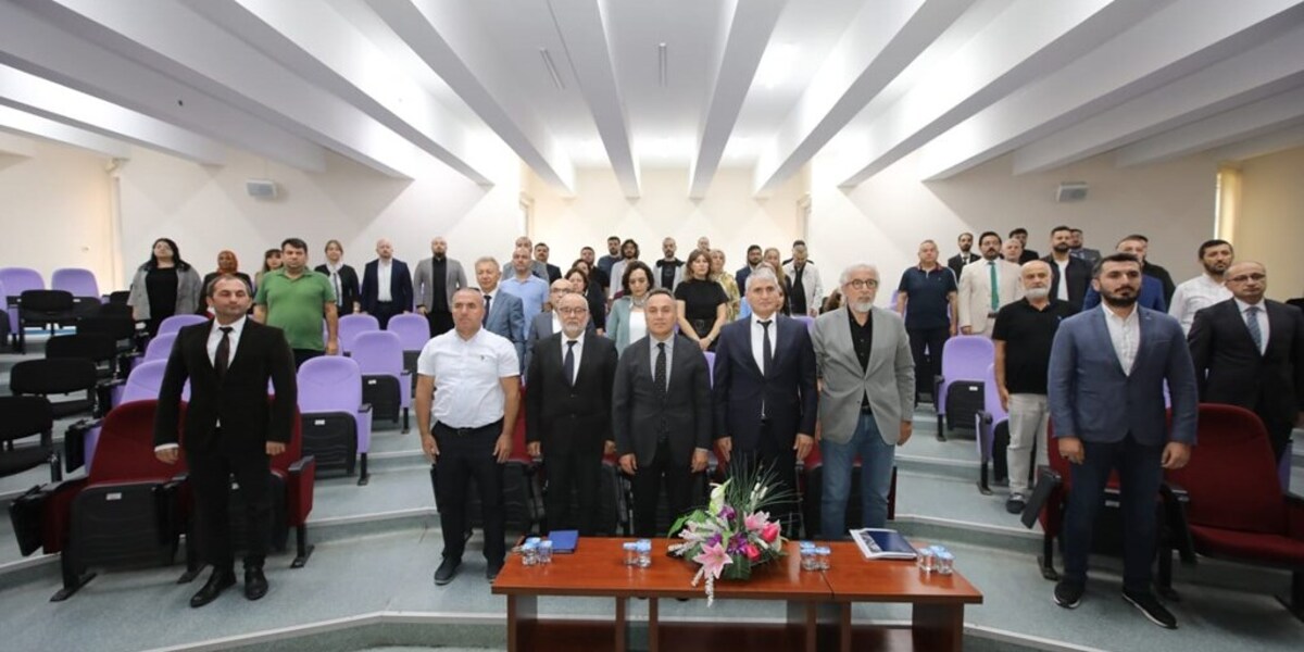 Rektörümüz İktisadi ve İdari Bilimler Fakültesi Akademik Genel Kuruluna Katıldı