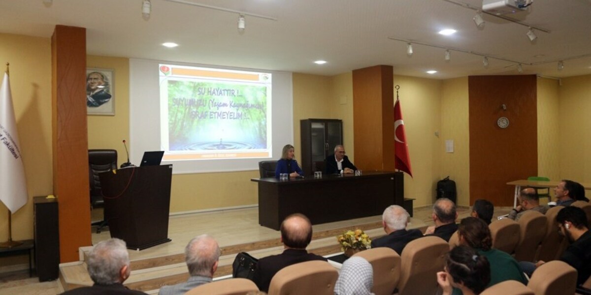 Üniversitemizden Tarımsal Hizmet Proje Uygulamaları Konferansı