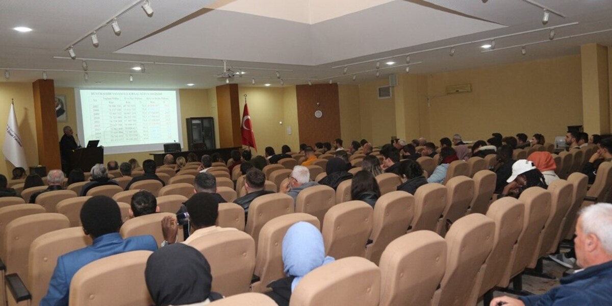 Üniversitemizden “Büyükşehir Yasasının Tarım Sektörüne Etkileri” Konferansı