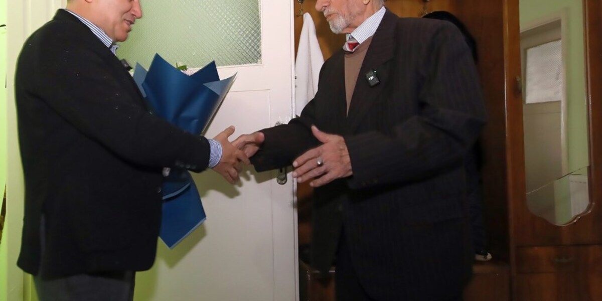 Rektörümüzden İlkokul Öğretmenine Anlamlı Ziyaret