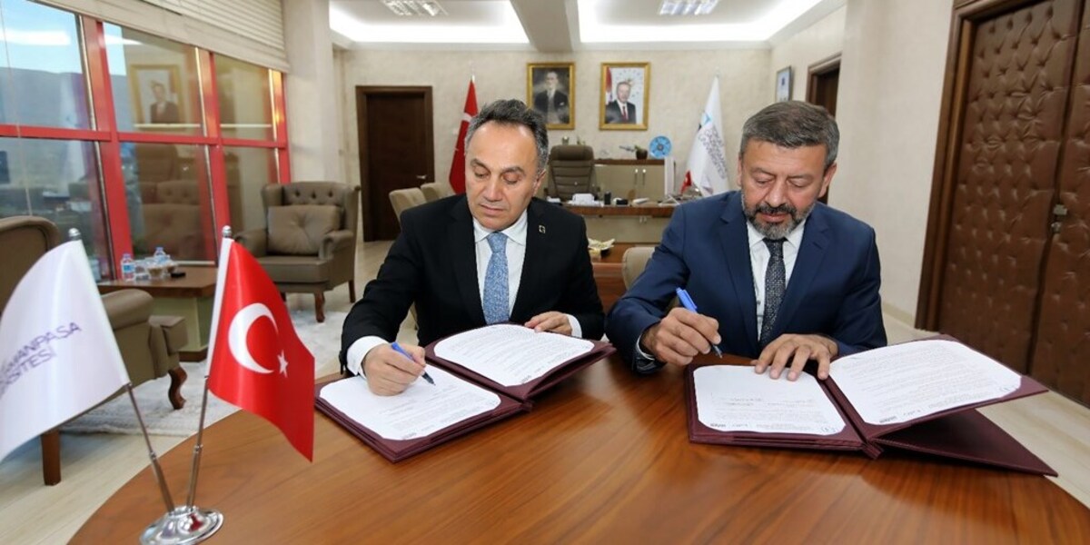 Üniversitemiz ile Sistem Global Kalfa Platformu Arasında İş Birliği Protokolü İmzalandı