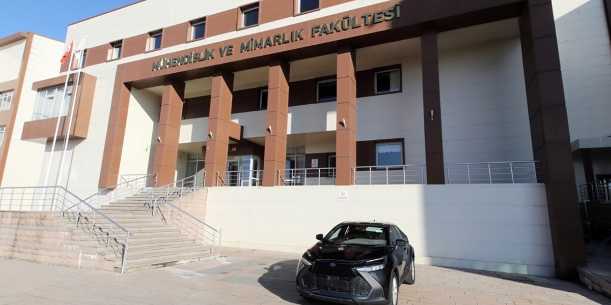 Toyota Otomotiv Sanayi Türkiye A.Ş.’den Üniversitemize Araç, Motor ve Vites Kutusu Desteği