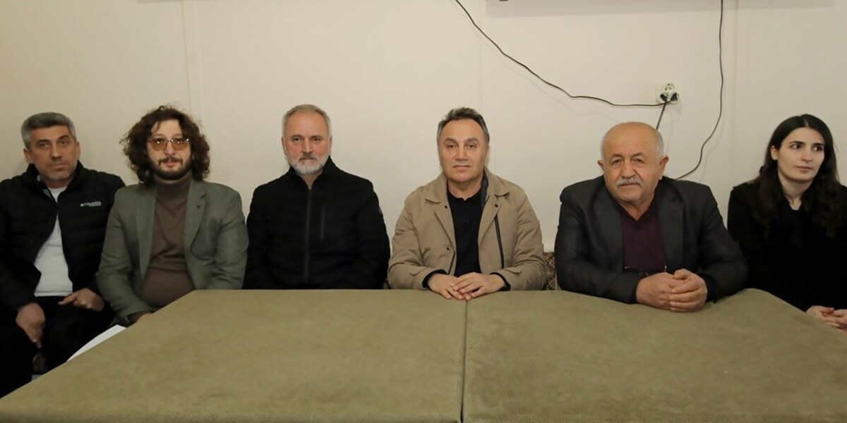 Üniversitemizden Şoförlere Hizmet İçi Eğitim: Güvenli ve Bilinçli Ulaşım İçin Önemli Adım