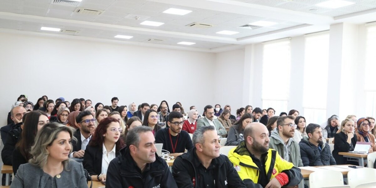 Sağlık Bilimleri Fakültemiz, Eğitimde Kaliteyi Artırmak İçin Paydaşlarla Buluştu