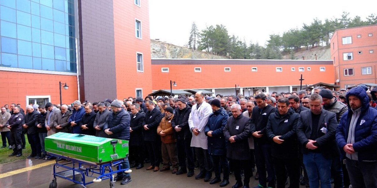 Tıp Fakültemizde Dr. Ahmet Şimşek için Cenaze Töreni Düzenlendi