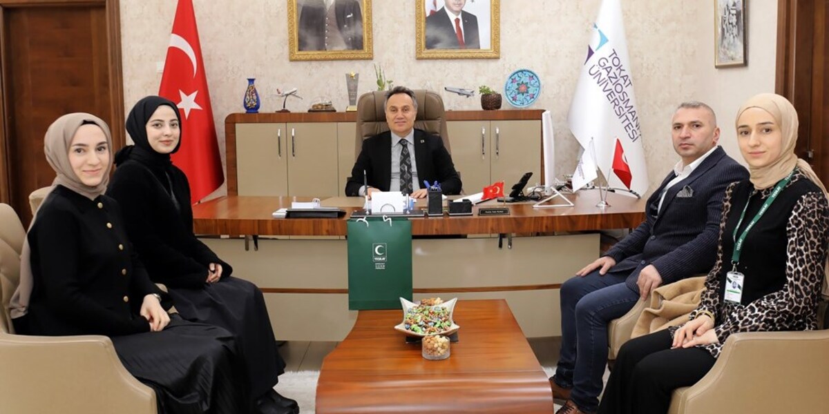 Yeşilay Derneği Tokat Başkanı Dr. Cihat Zülfüoğlulları’ndan Rektörümüze Ziyaret