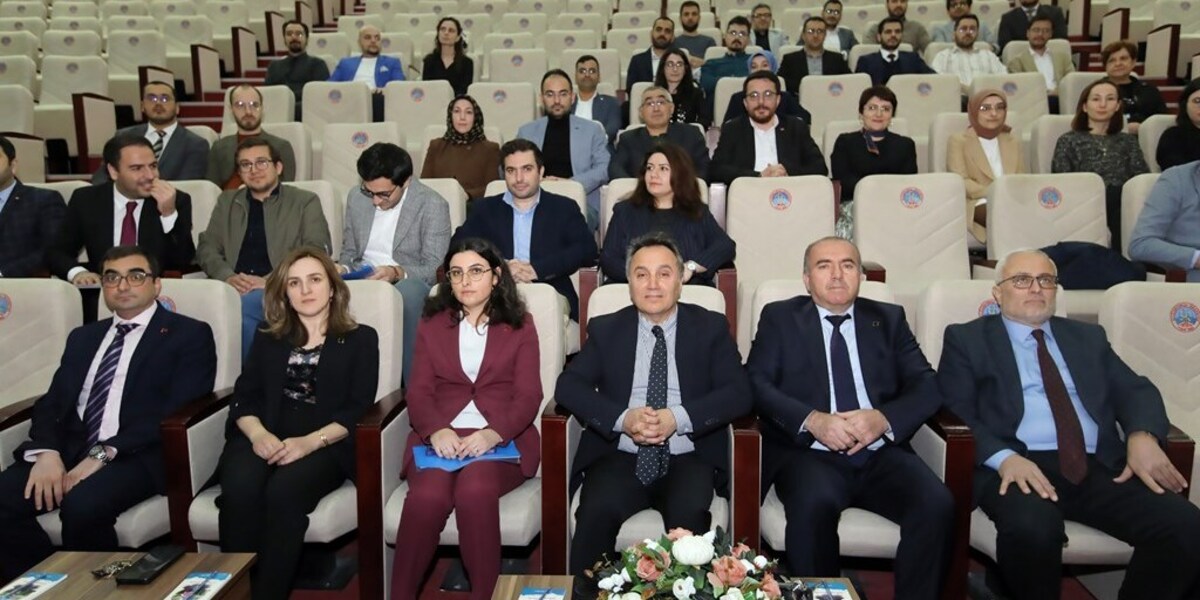 Hukuk Fakültesi Akademik Genel Kurulu Rektörümüzün Katılımıyla Gerçekleşti