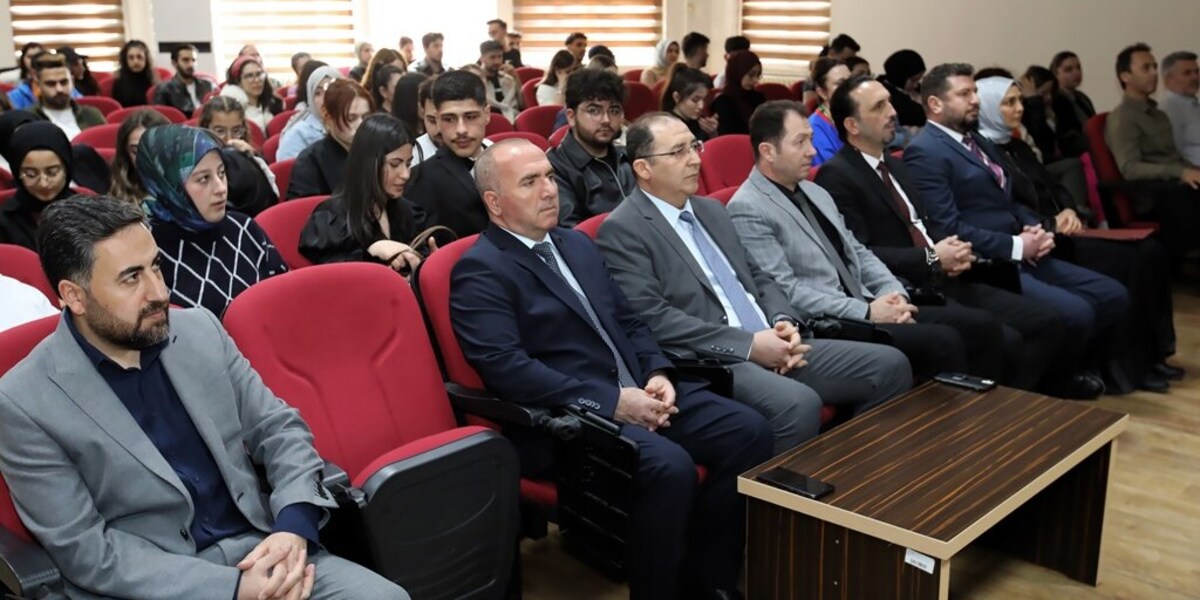Üniversitemizden `Bilinmeyen Yönleriyle Çanakkale Cephesi` Konferansı