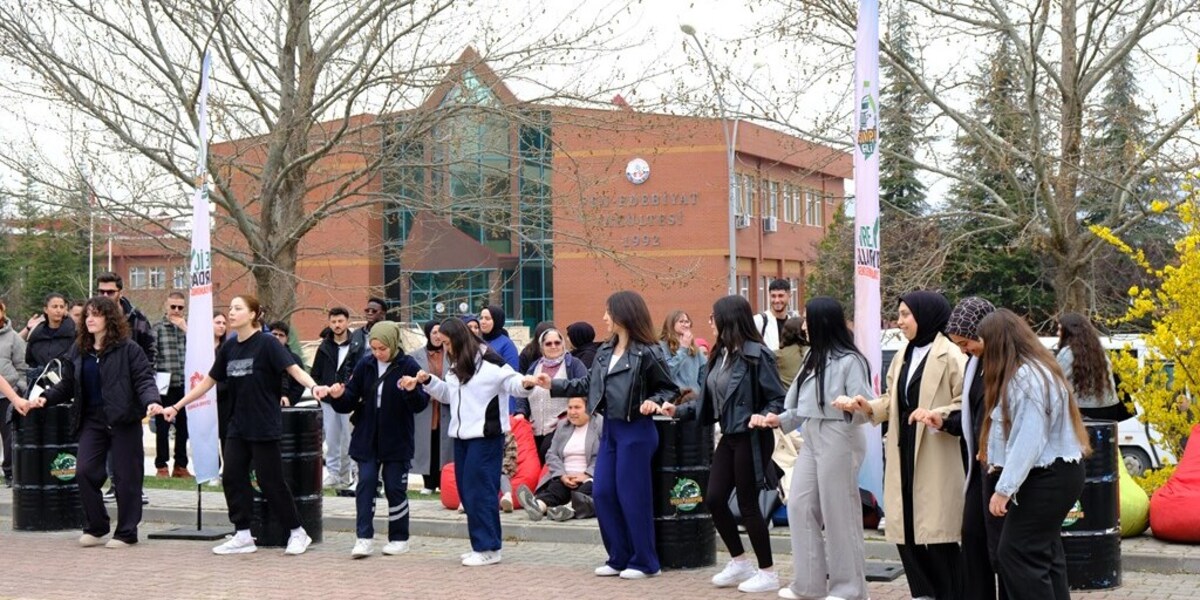 Çevre Tırı Üniversitemizde: Hedef Çevre Bilincini Artırmak