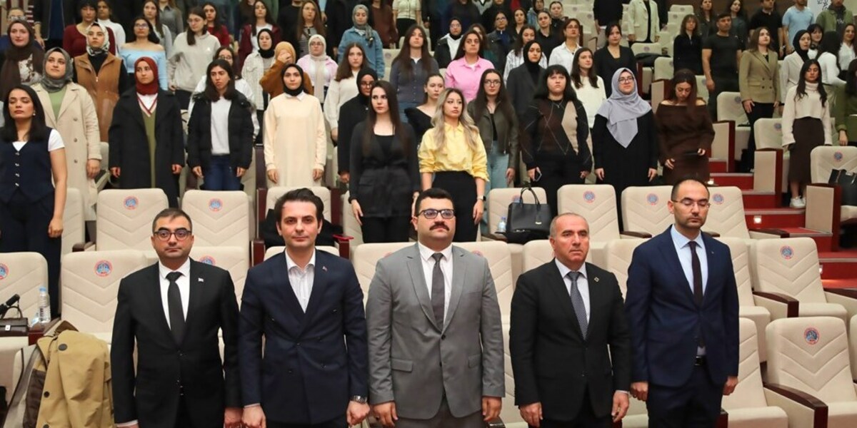 Üniversitemizden Genç Hukukçular Hukuk Zirvesi Programı