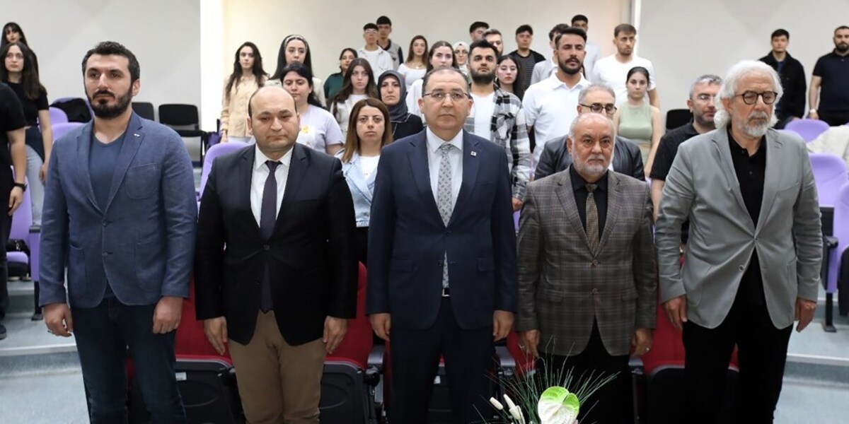 Üniversitemizden “Osmanlı’dan Cumhuriyet’e Türkiye’de Milli İradenin Gelişim Süreci“ Paneli