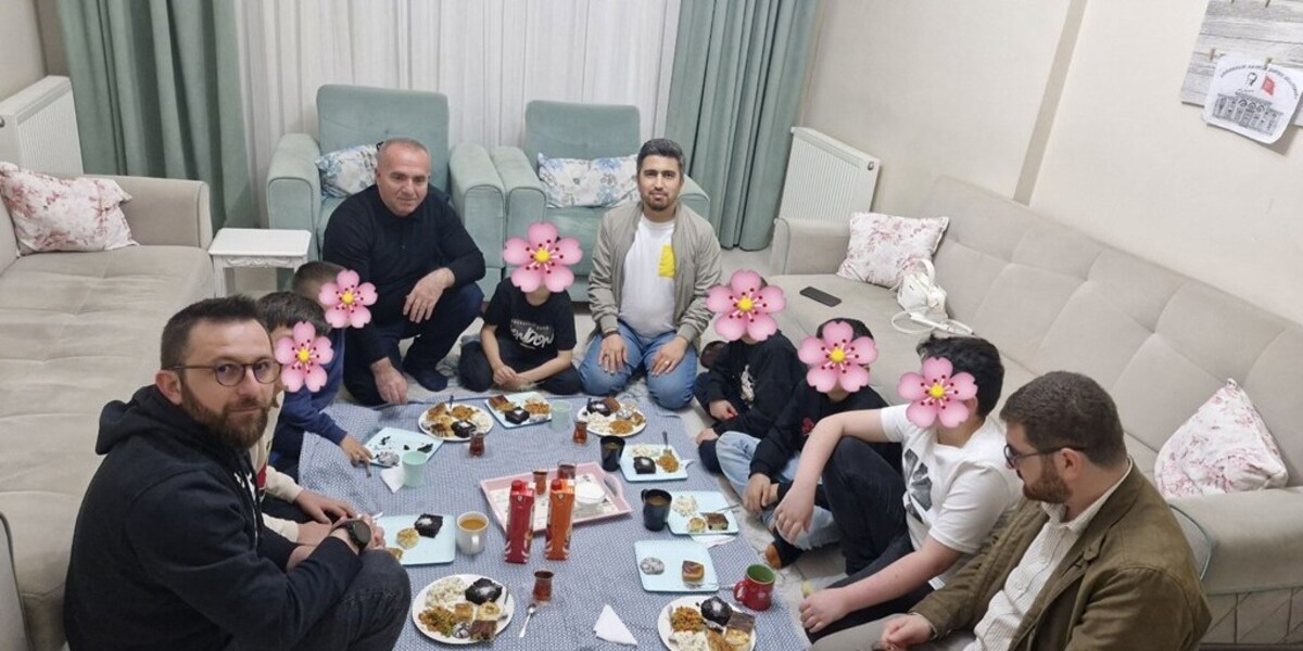 Rektörümüzden 23 Nisan’da Anlamlı Ziyaret: Üniversitemizden Sevgi Evleri’ne Gönül Köprüsü