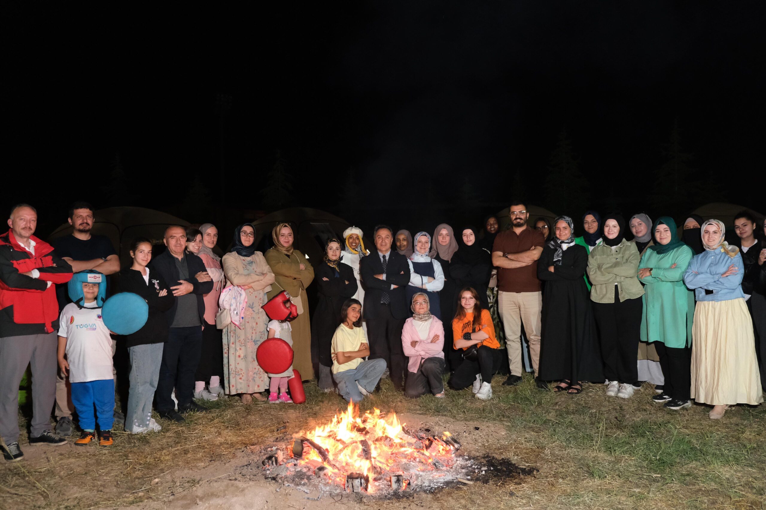 Üniversitemizde Çadır Kampı Coşkusu Devam Etti: Kız Öğrenciler TOGÜ’de Buluştu