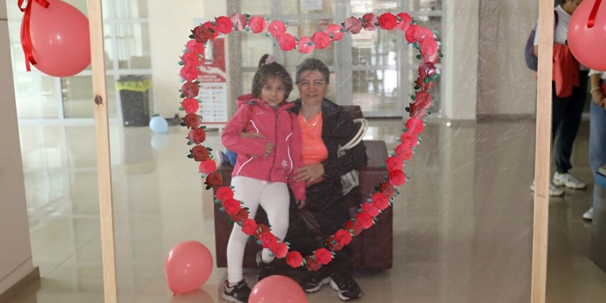 Anneler Günü`nde Anlamlı Buluşma: `Anneler ve Çocukları` Etkinliği Büyük İlgi Gördü