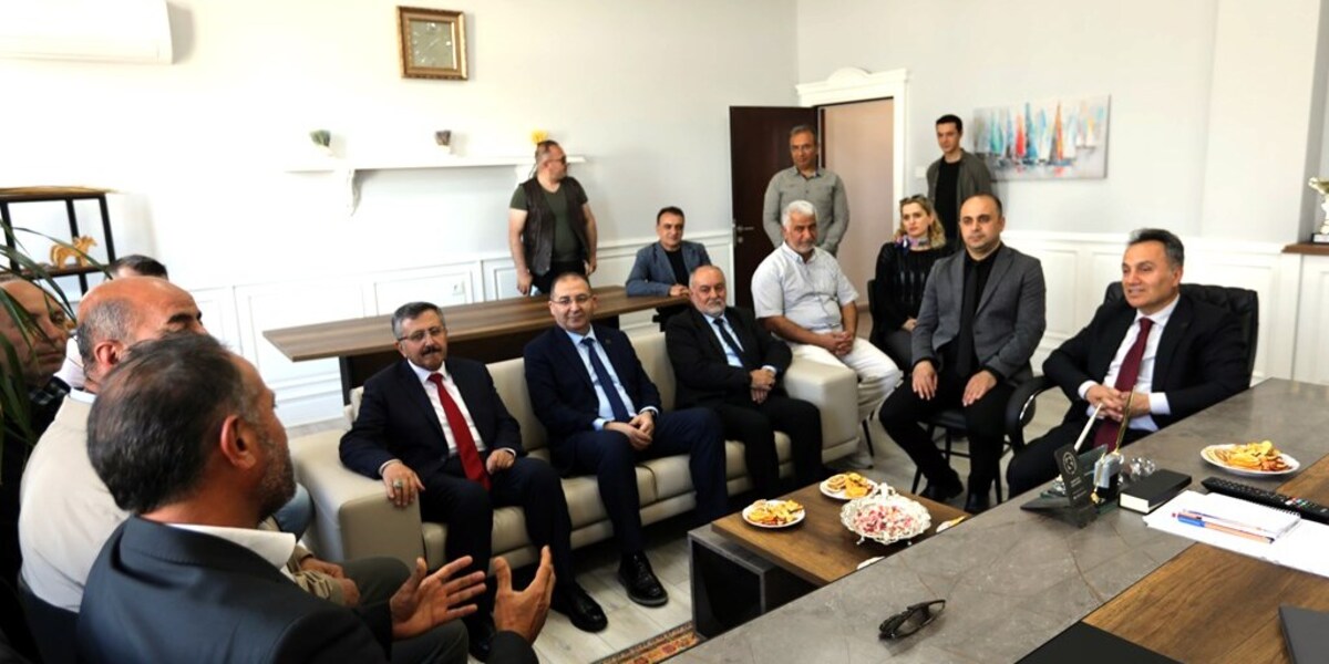 Rektörümüz Prof. Dr. Fatih Yılmaz’dan Tarım Lisesi Seralarına Ziyaret