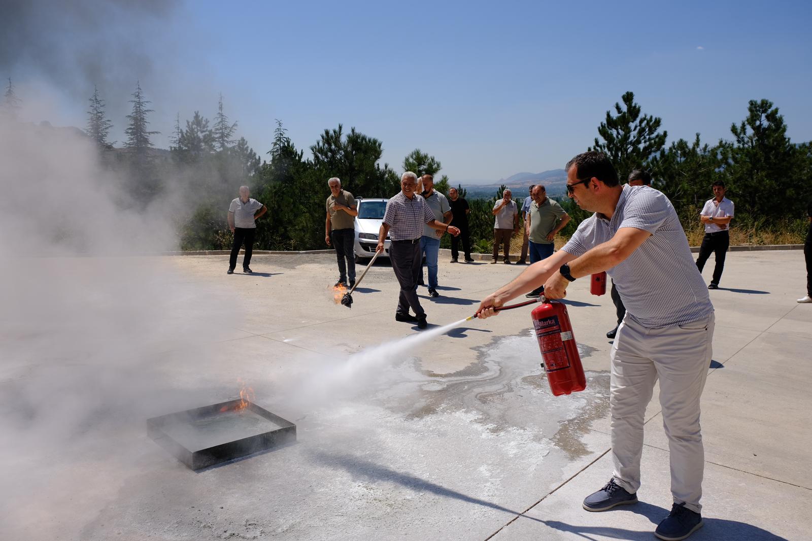 Üniversitemizde Gerçekleştirilen Yangın Tatbikatı ile Personel Bilinçlendirildi