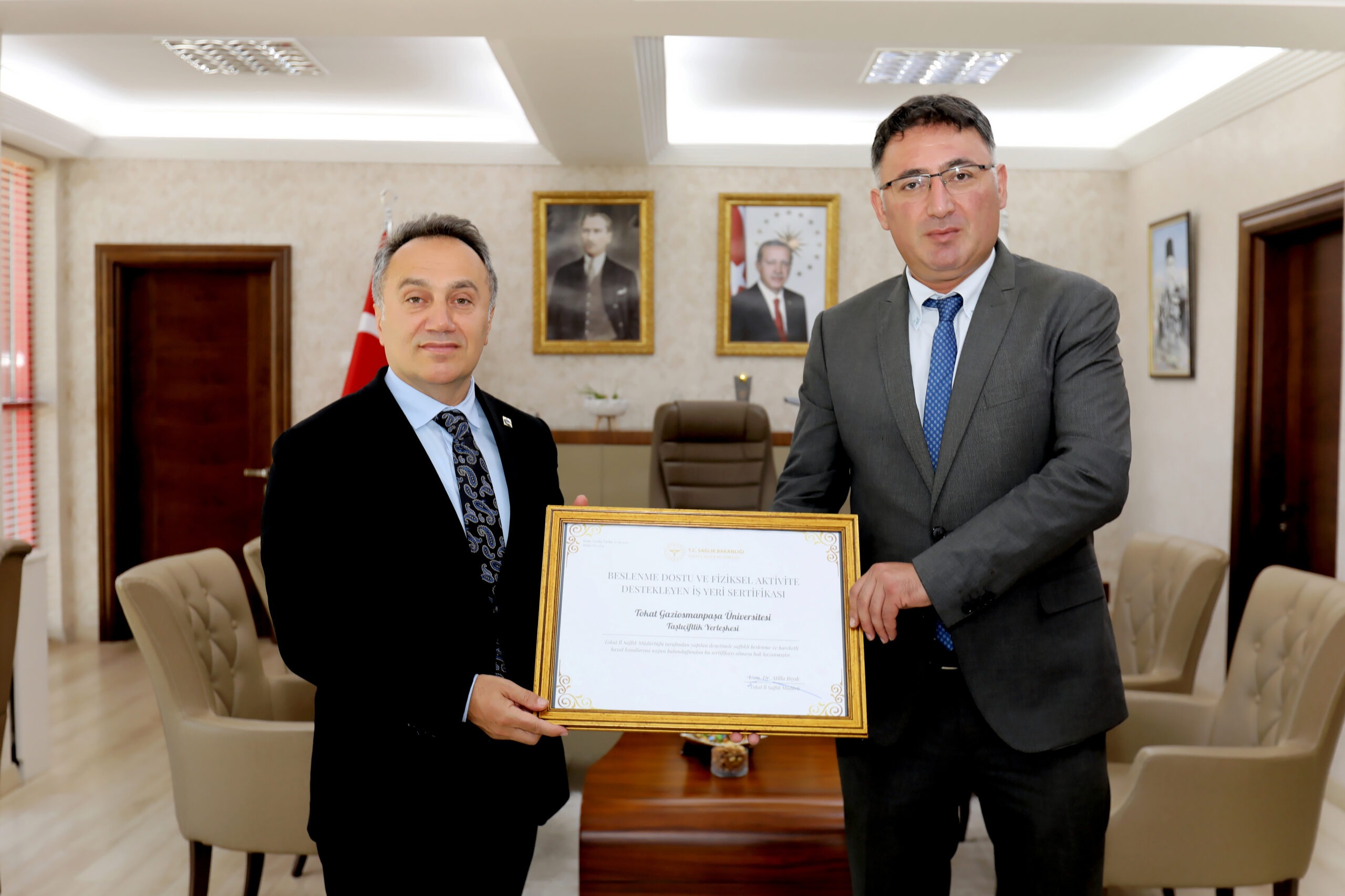 Üniversitemize “Beslenme Dostu ve Fiziksel Aktiviteyi Destekleyen İşyeri” Sertifikası: Öncü Bir Başarıya Daha İmza Atıldı