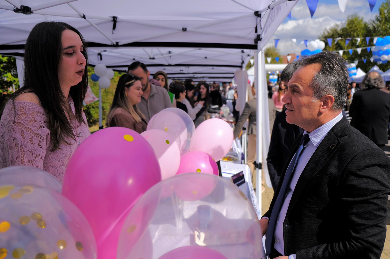 Gençlerin Enerjisi Kampüsü Sardı: Kulüpler Tanıtım Fuarı’na Yoğun İlgi