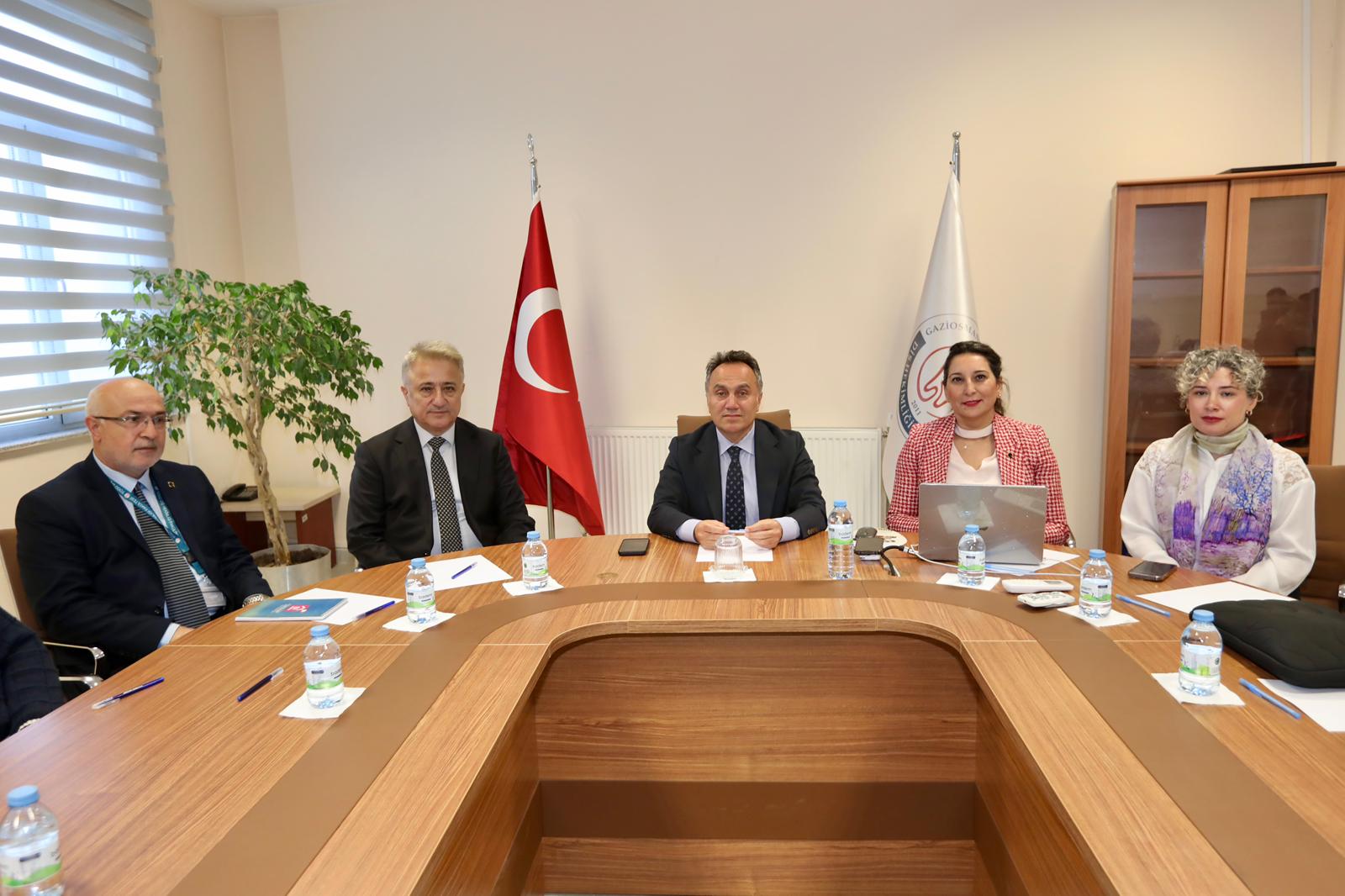 Rektörümüz Prof. Dr. Fatih Yılmaz, Diş Hekimliği Fakültesi Akademik Genel Kuruluna Katıldı