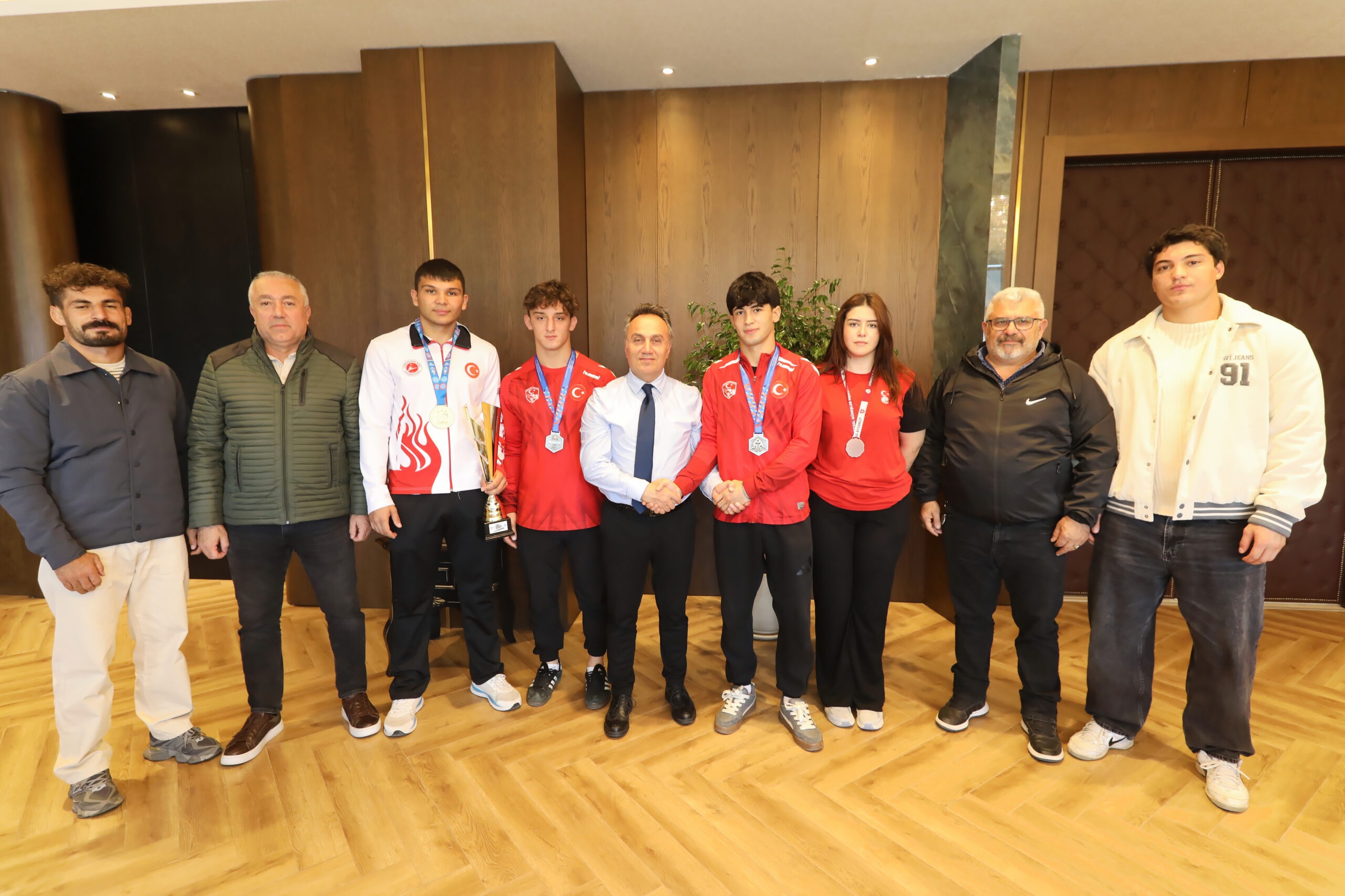 Başarılı Sporculardan Rektör Prof. Dr. Fatih Yılmaz’a Ziyaret