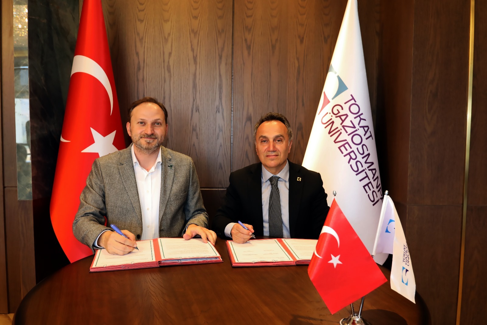 Üniversitemiz ile Yeşilay Arasında Bağımlılıkla Mücadele İş Birliği Protokolü İmzalandı