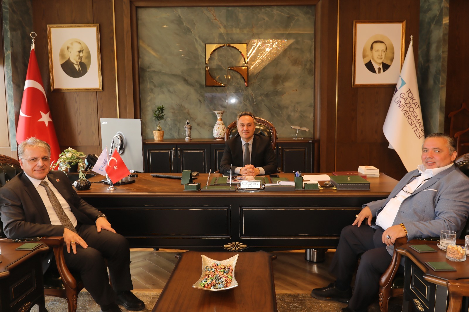 Tokat Gazeteciler Cemiyeti Başkanı Özdemir ve Gazeteci-Yazar Alpay’dan Rektörümüze Ziyaret