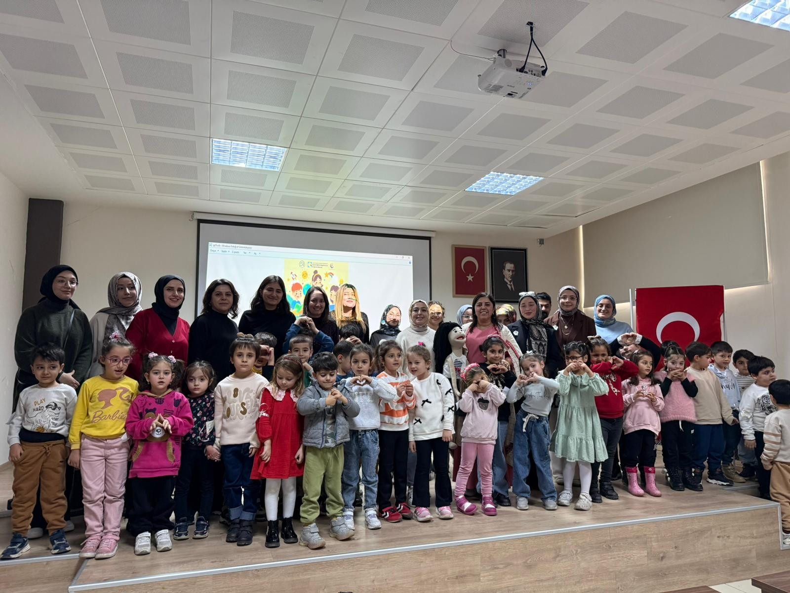 Etkileşimli Masal Atölyesi Çocuklarla Buluştu