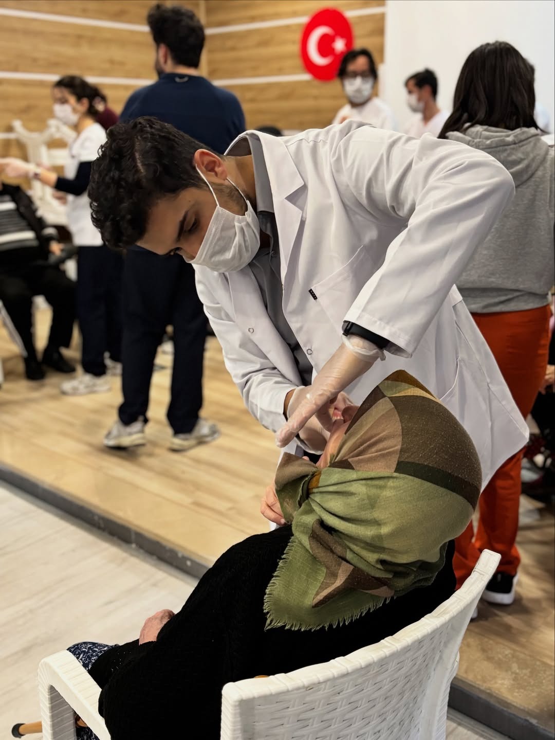 Üniversitemizden Huzurevi Sakinlerine Ağız ve Diş Sağlığı Hizmeti