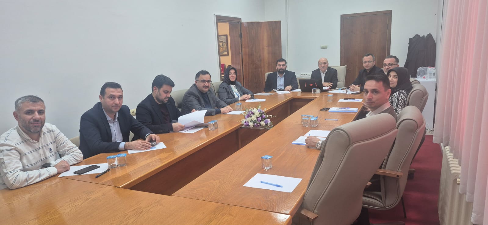 Üniversitemizden MYO Koordinatörlük Toplantısı: Meslek Yüksekokulu Programları İçin Kapsamlı Dönüşüm Çalışması Başlatıldı