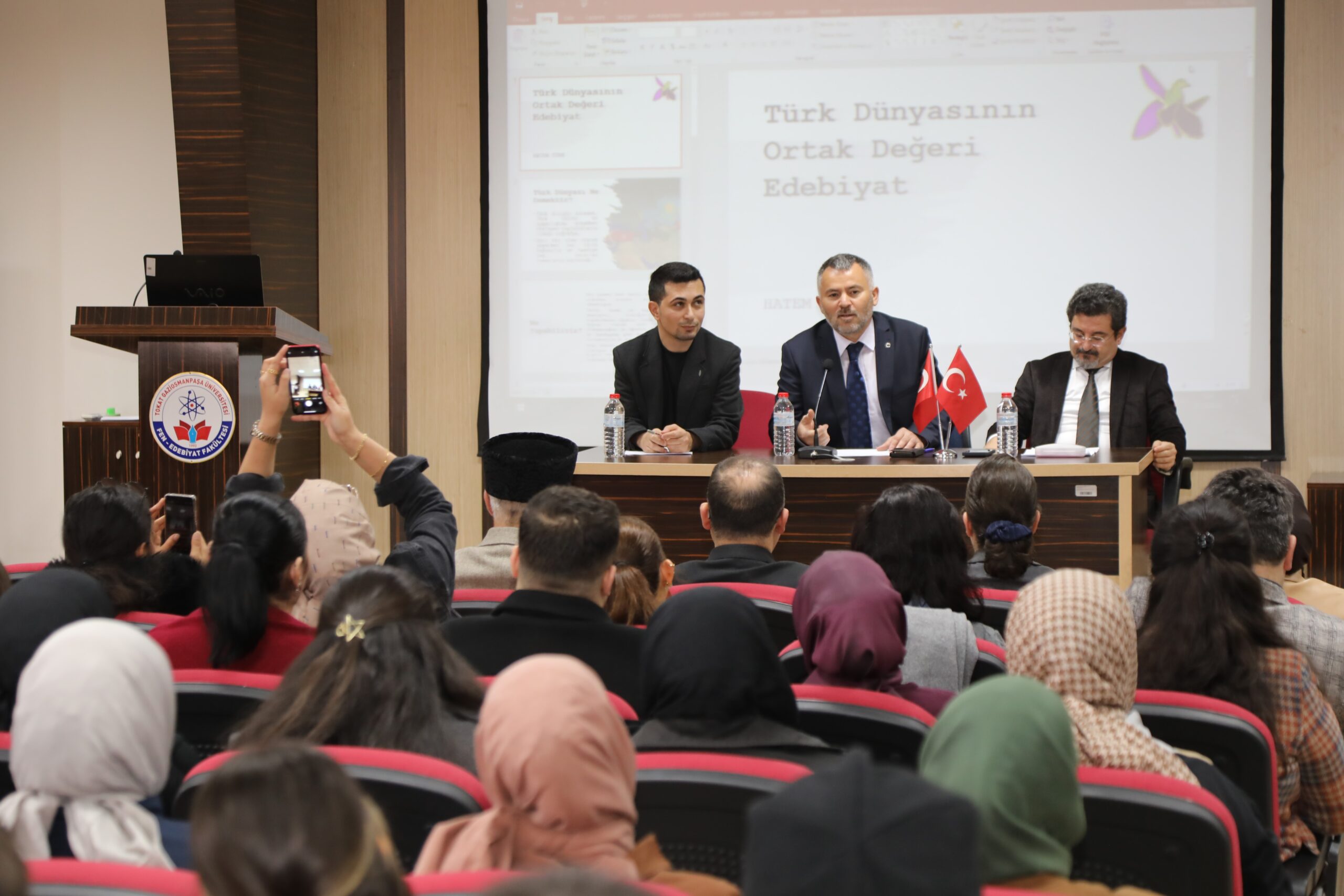 Üniversitemizden “Türk Dünyası ve Edebiyat” Paneli