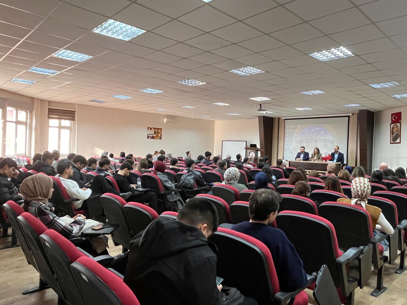 Safahat’tan Günümüze Âkif’i Anlamak: TOGÜ’de “Âkif’i Anlamak” Programı Düzenlendi