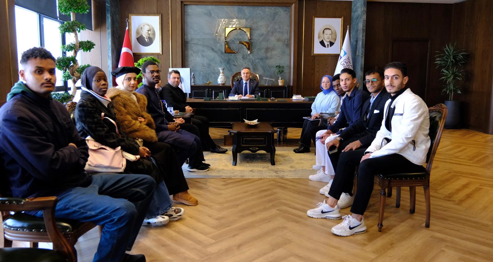 YTB Bursiyerlerinden Rektörümüz Prof. Dr. Fatih Yılmaz’a Ziyaret