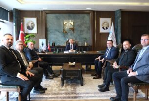 Rektörümüze Sektör Temsilcilerinden Ziyaret