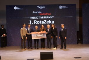 Anadolu Hackathon Görkemli Bir Finalle Tamamlandı: Rektörümüz, Final Törenine Katıldı