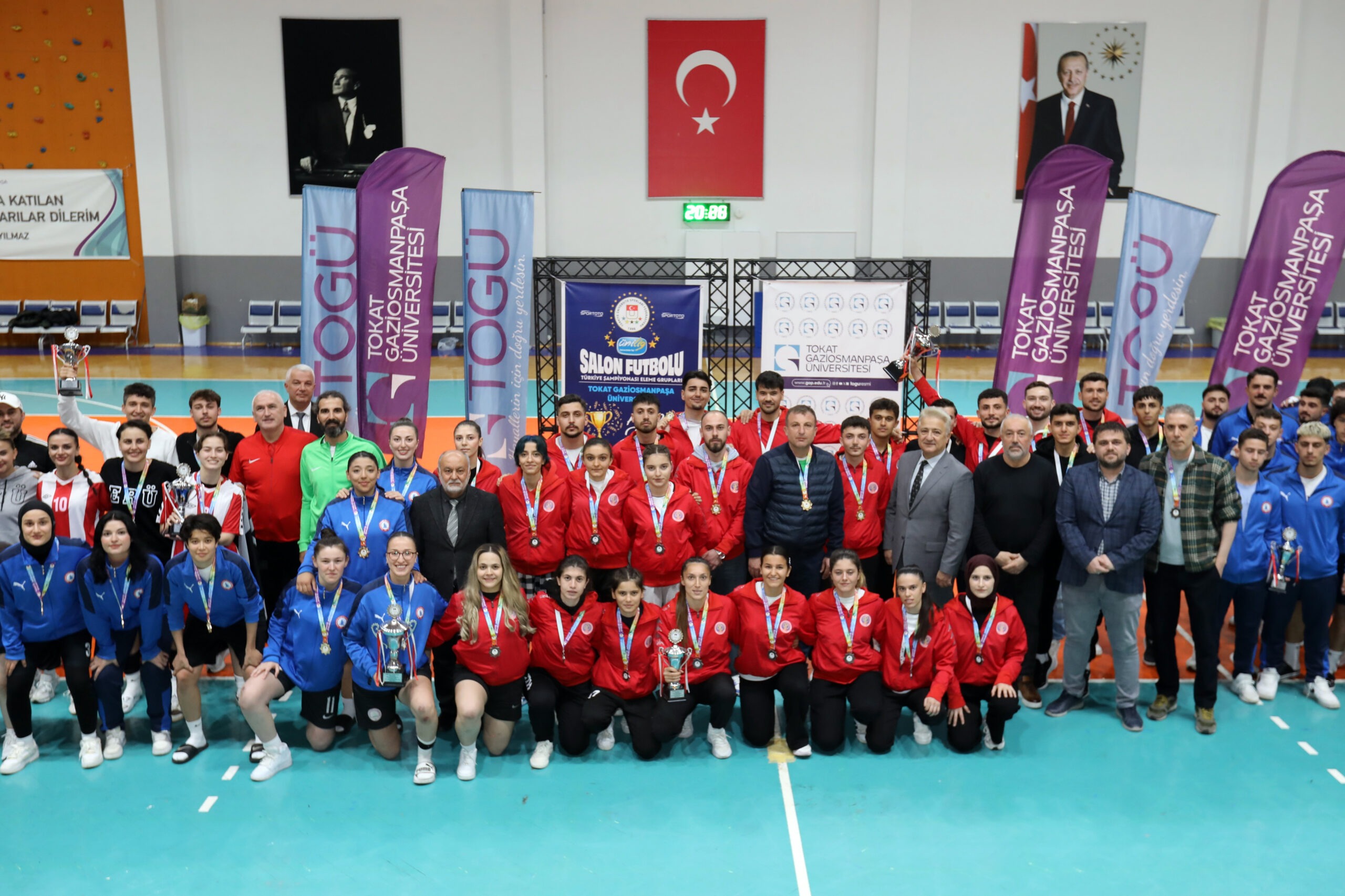 ÜNİLİG Salon Futbolu Grup Müsabakaları Tamamlandı: Şampiyon Üniversitemiz!