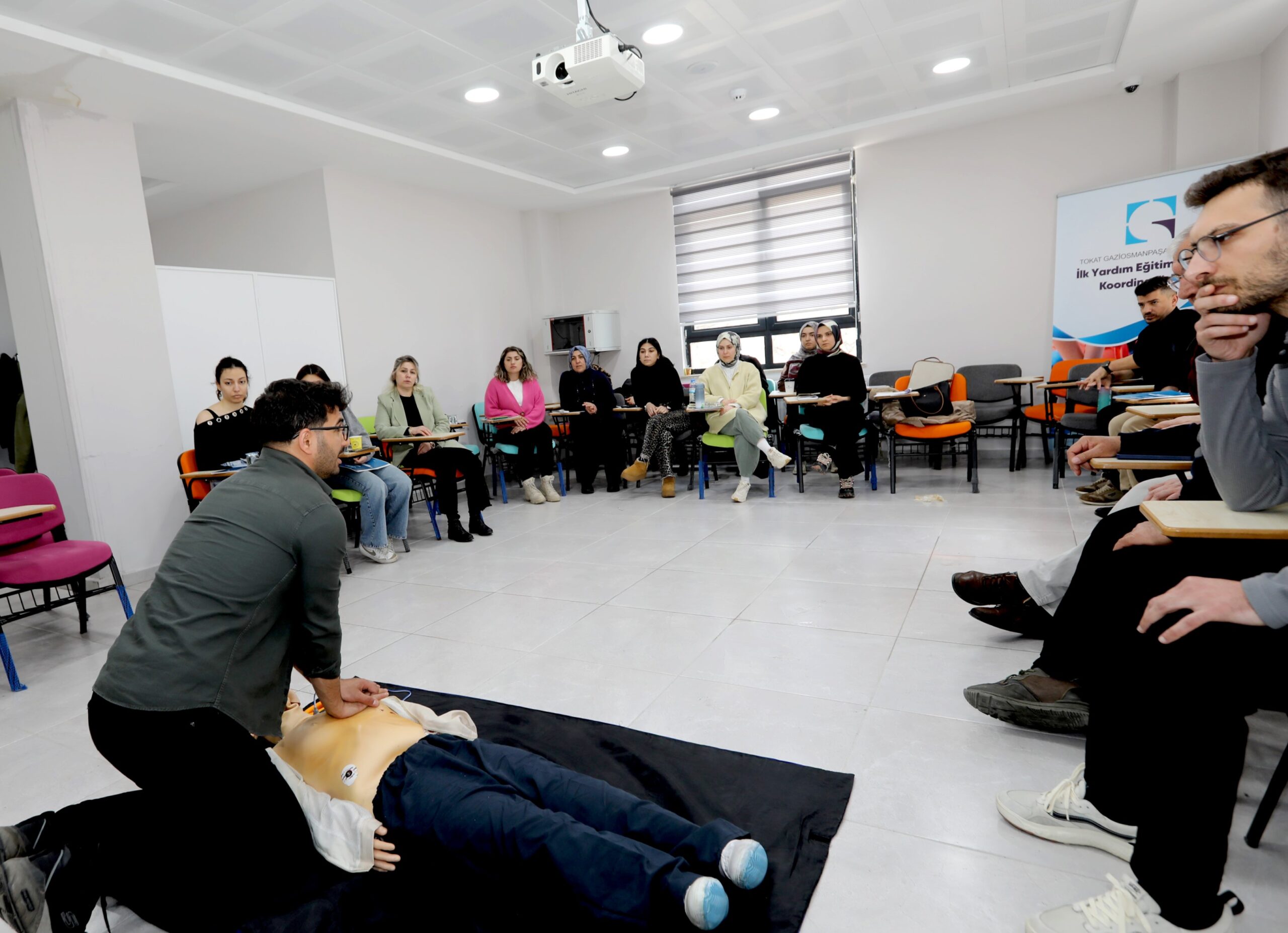 Üniversitemizde İlk Yardım Sertifika Eğitimleri Devam Ediyor