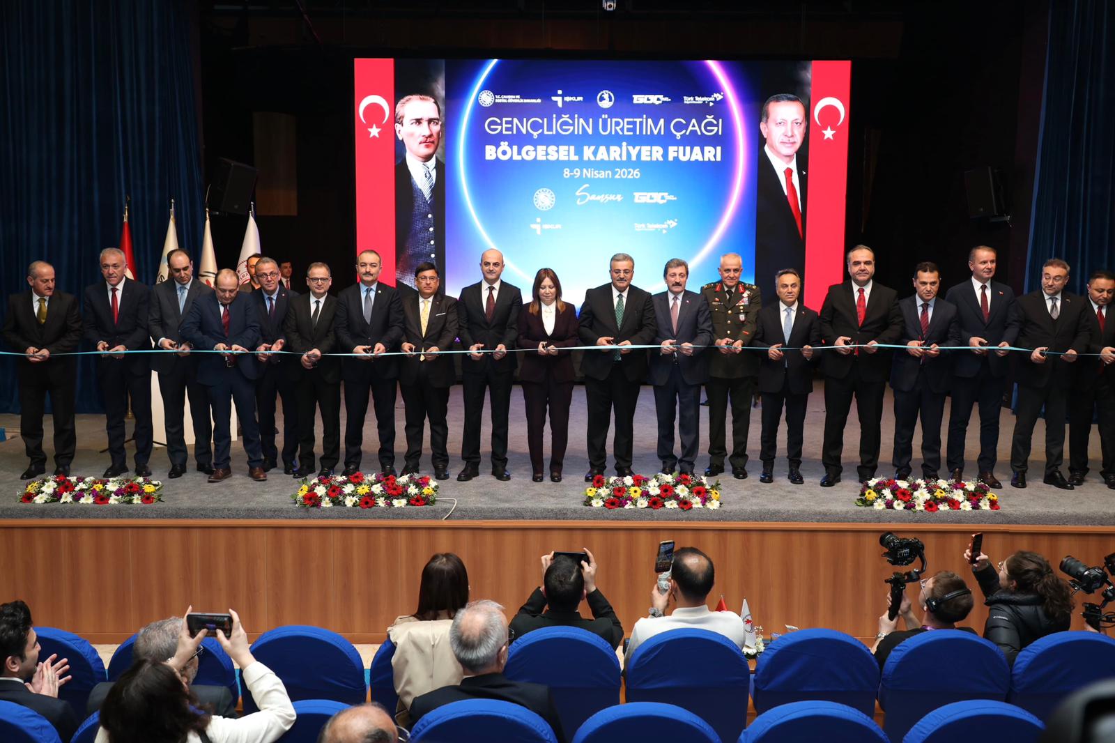 Üniversitemiz Samsun’daki Orta Karadeniz Kariyer Fuarı’nda Yerini Aldı: Rektörümüzden Fuar Ziyareti ve Stant İncelemesi