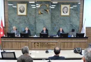 Yönetim Kurulu Toplantısı Rektörümüz Prof. Dr. Fatih Yılmaz Başkanlığında Yapıldı