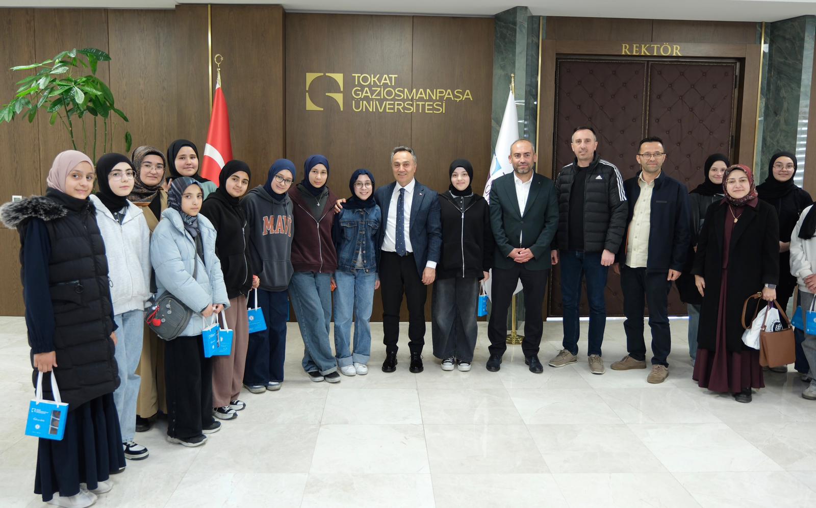 Hafızlık Öğrencilerinden Rektörümüz Prof. Dr. Fatih Yılmaz’a Ziyaret