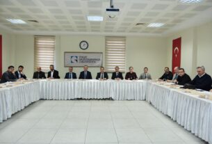 Üniversitemiz Tıp Fakültesinde Akademik Gelişim ve Geri Bildirim Toplantısı Gerçekleştirildi