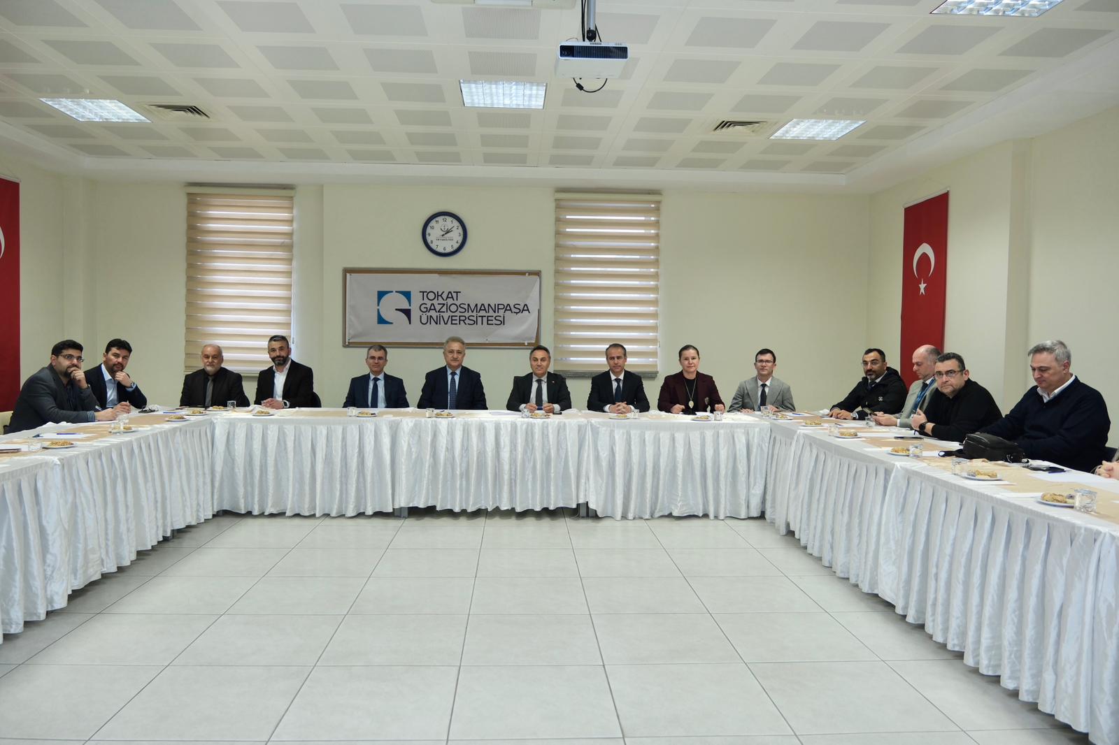 Üniversitemiz Tıp Fakültesinde Akademik Gelişim ve Geri Bildirim Toplantısı Gerçekleştirildi