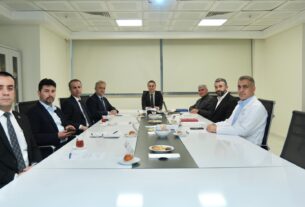 Rektörümüz Prof. Dr. Fatih Yılmaz Başkanlığında Üniversite Hastanesi Yönetim Kurulu Toplandı